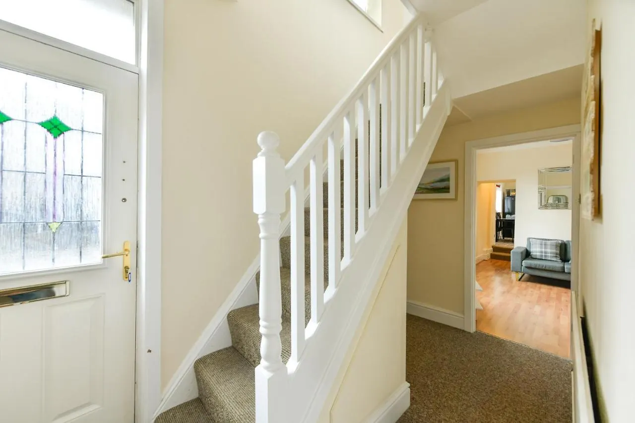 Host & Stay - Gerald House Swansea 0*,  United Kingdom