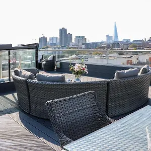 ***** Hotel Courtyard & Penthouse United Kingdom